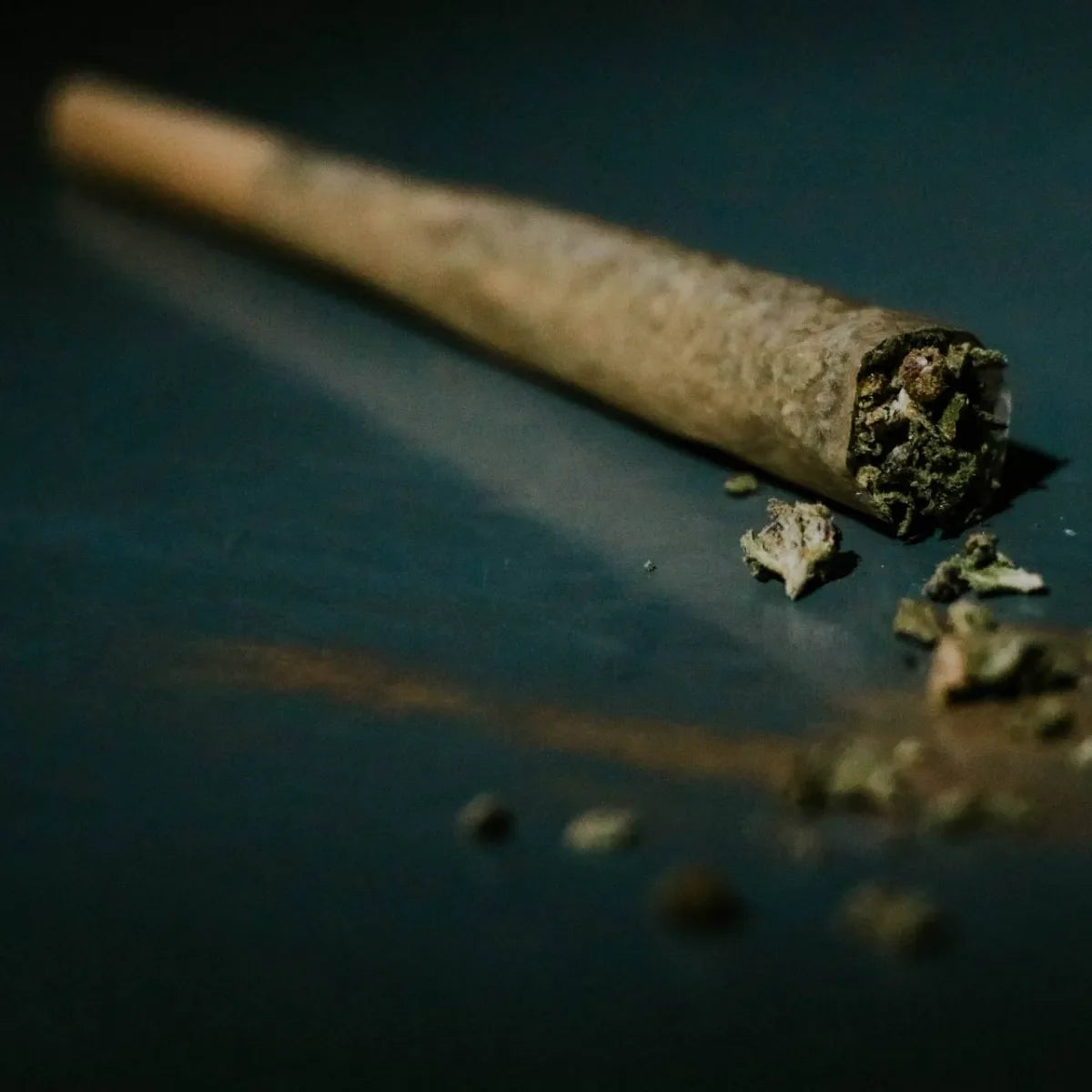 CBD Vapes vs CBD Flower Roll-Ups: Which Is Better? – budbros UK